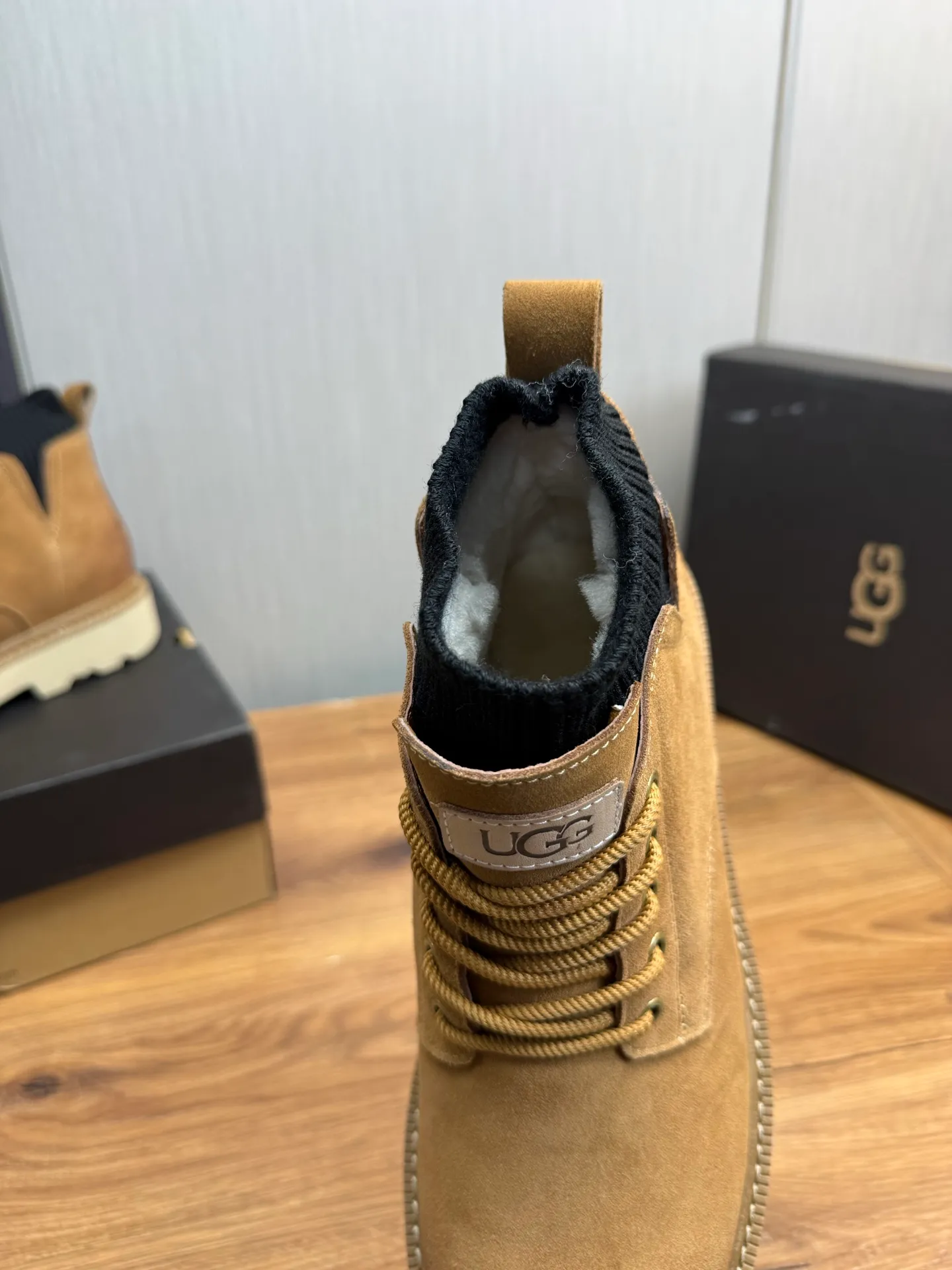 Factory price 640💰 [UGG] Men's hot winter warm boots🐑Simple and fashionable design, cowhide➕comfortable and warm wool lining. Soft and comfortable to wear, good warmth retention, and excellent foot feel. Regular size 38-45